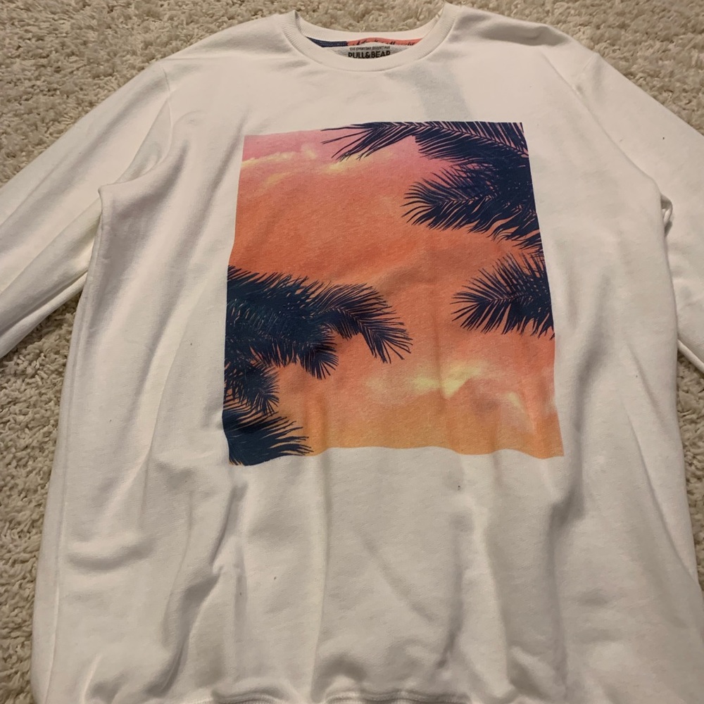 PULL&BEAR Beach Sweatshirt (Men’s) - Picture 3 of 3